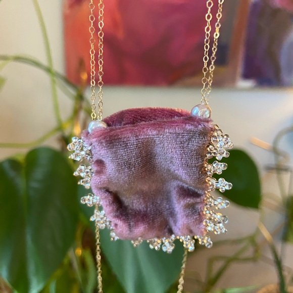 Stunning Velvet Amulet/Pendant Bag Necklace With Delicate Beadwork - OOAK - Picture 5 of 12